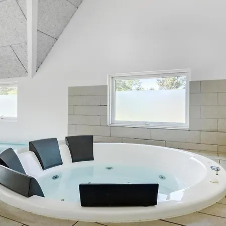 Pet Friendly In Romo With Sauna Feriehus